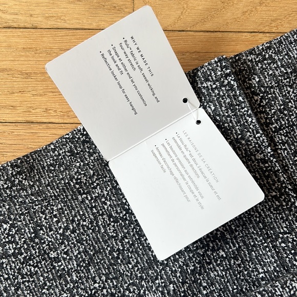Lululemon Vinyasa Scarf - Picture 3 of 6